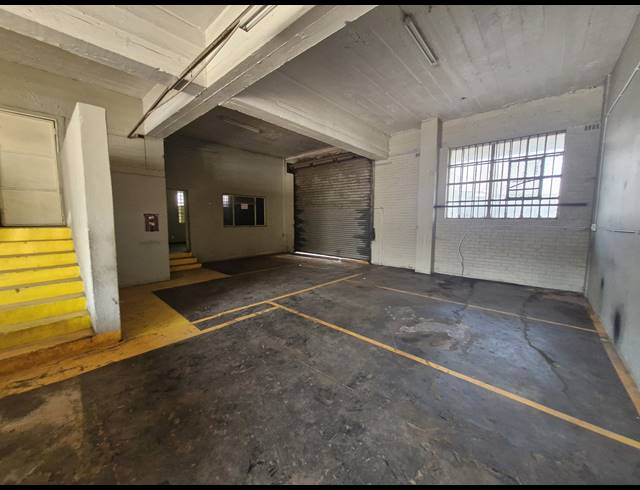 133M² WAREHOUSE TO LET IN DENVER